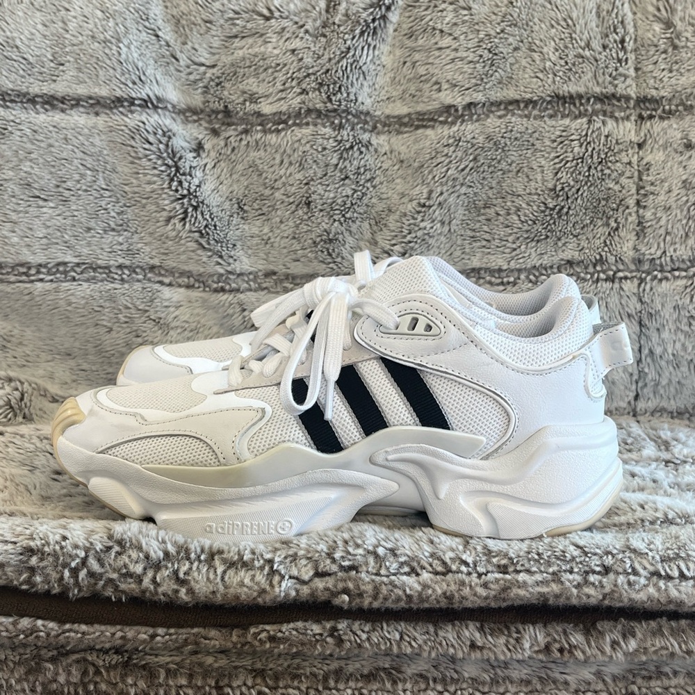 Adidas Magmur Runner W - White and Black